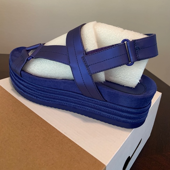 Women’s flatform sandals - Picture 2 of 3